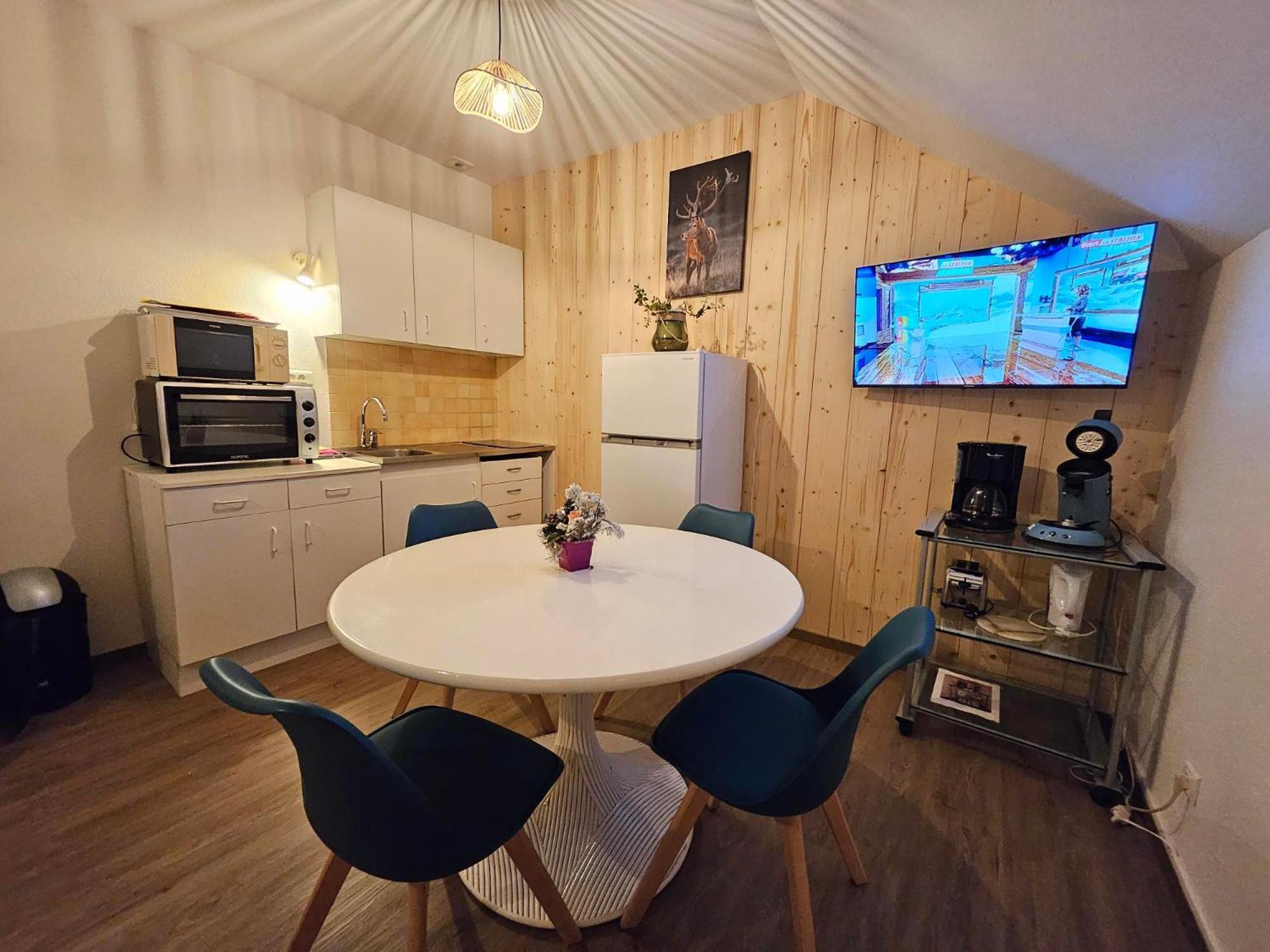 Gite Eglantine 2 A 6 Personnes Avec Spa Et Salle De Jeux Dans La Residence Ventron Zewnętrze zdjęcie