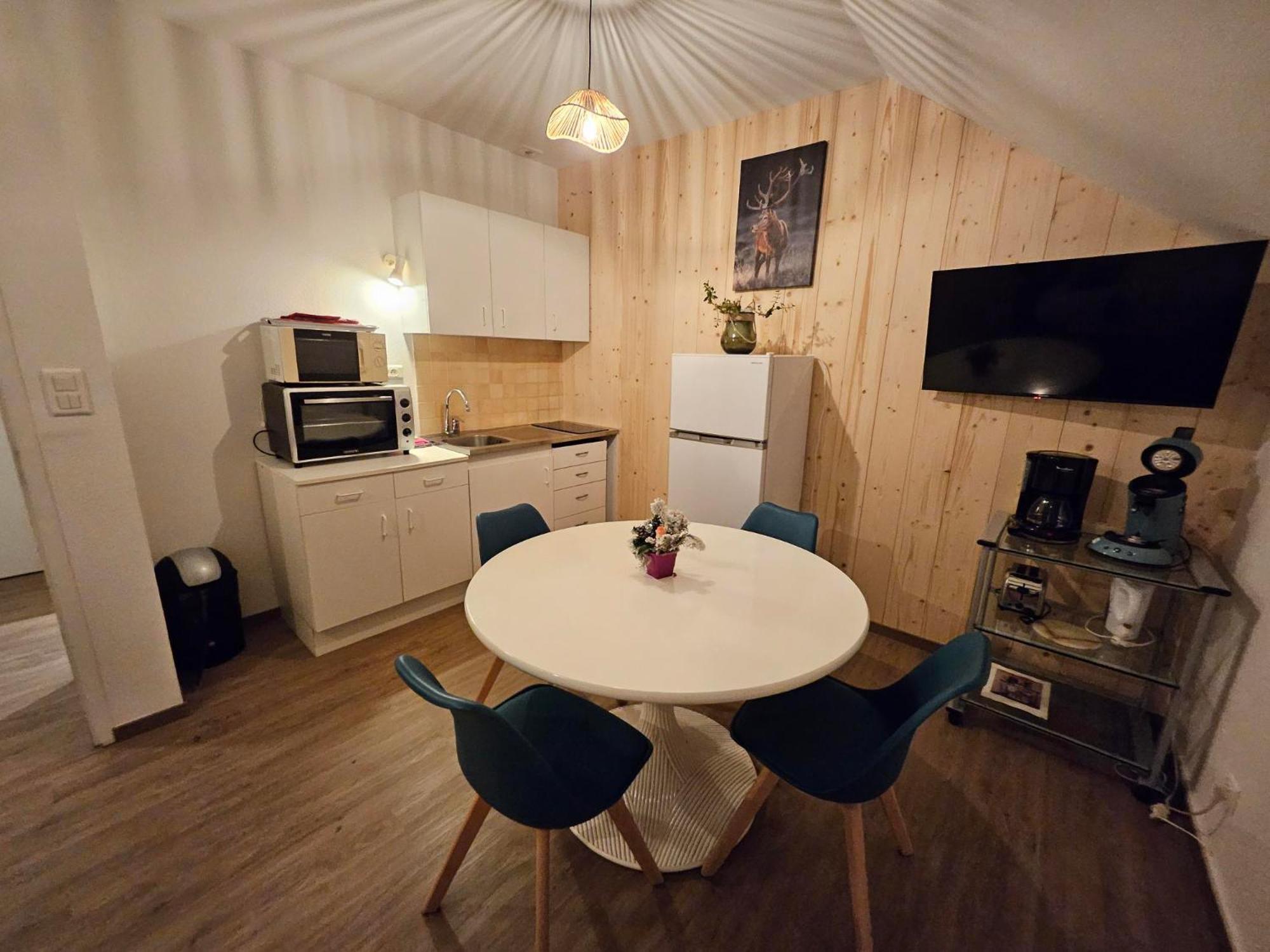 Gite Eglantine 2 A 6 Personnes Avec Spa Et Salle De Jeux Dans La Residence Ventron Zewnętrze zdjęcie